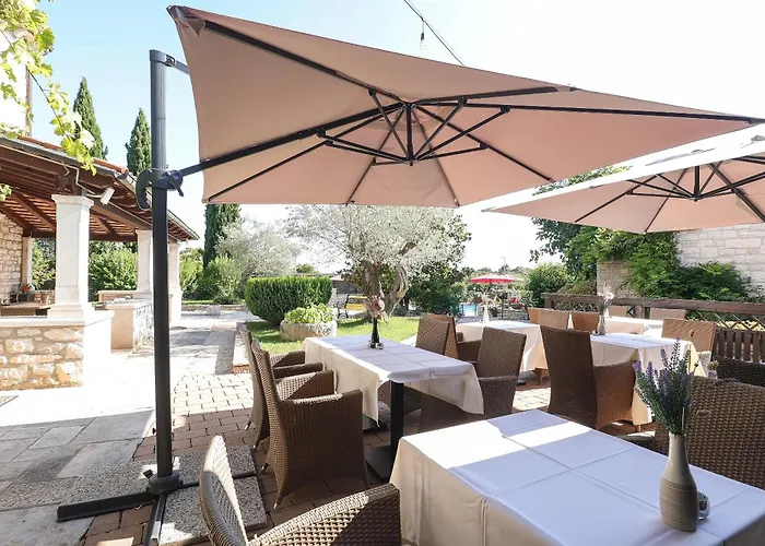 Casa Rustica Dva Baladura Apartments
